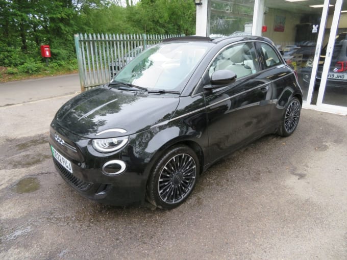 2025 Fiat 500e C