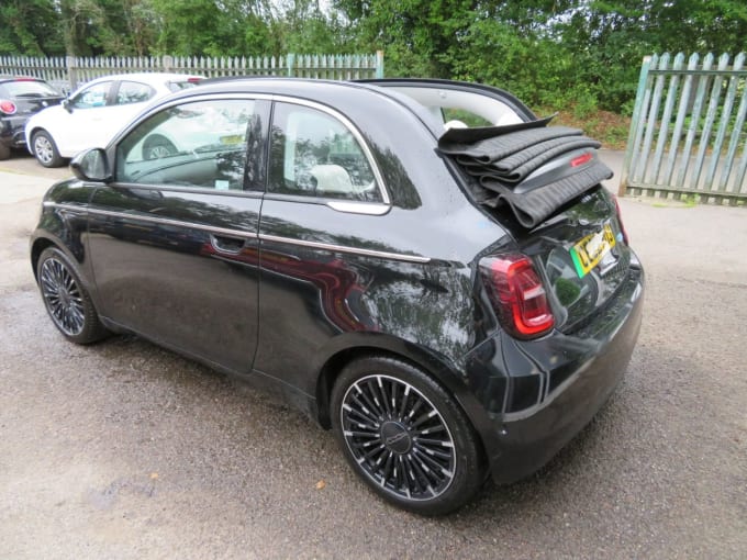 2025 Fiat 500e C
