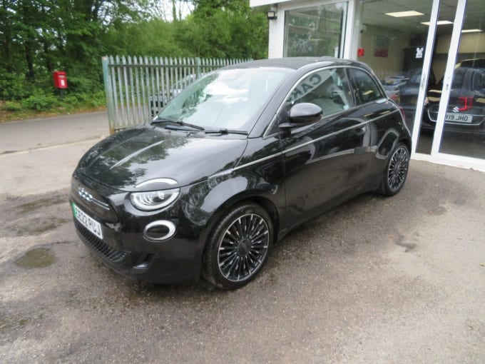 2025 Fiat 500e C