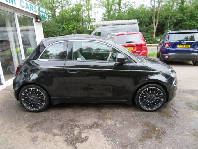 2025 Fiat 500e C