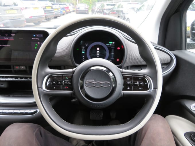 2025 Fiat 500e C