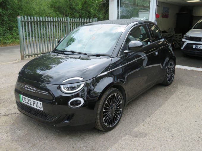 2025 Fiat 500e C