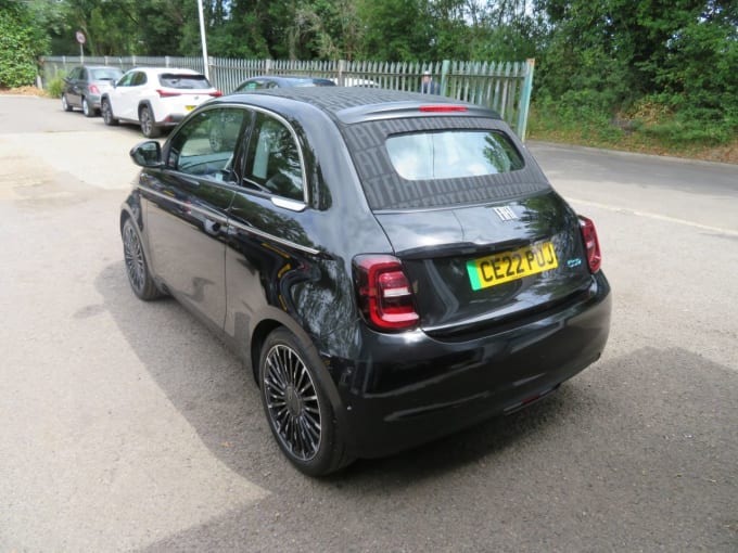 2025 Fiat 500e C