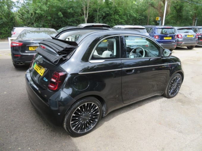 2025 Fiat 500e C