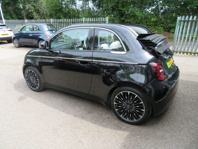 2025 Fiat 500e C