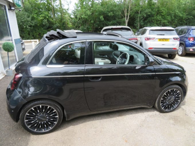 2025 Fiat 500e C