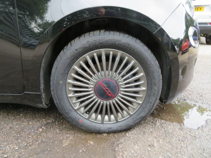 2025 Fiat 500e
