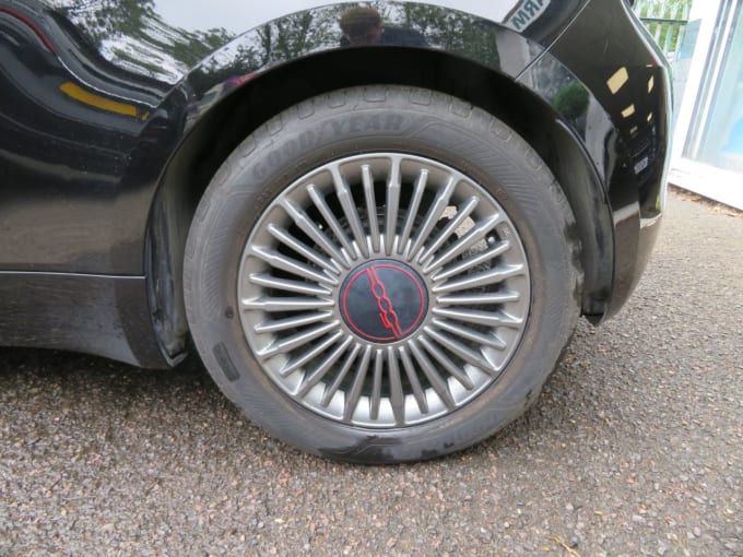 2025 Fiat 500e