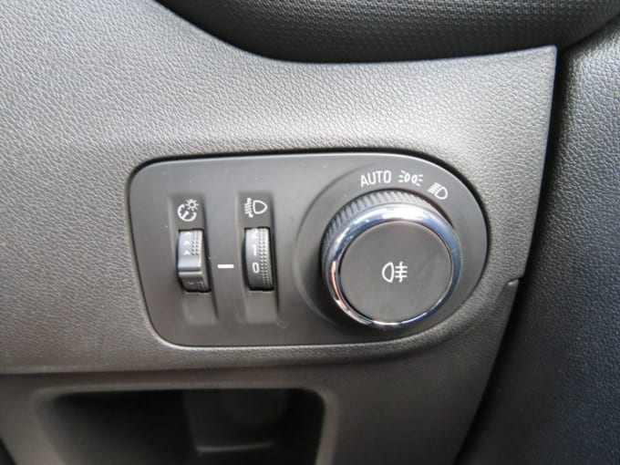 2025 Vauxhall Crossland