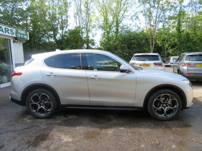 2025 Alfa Romeo Stelvio