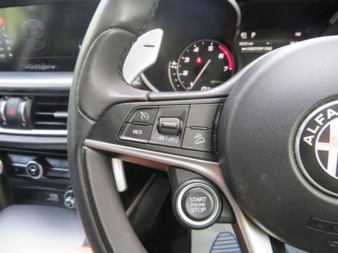 2025 Alfa Romeo Stelvio