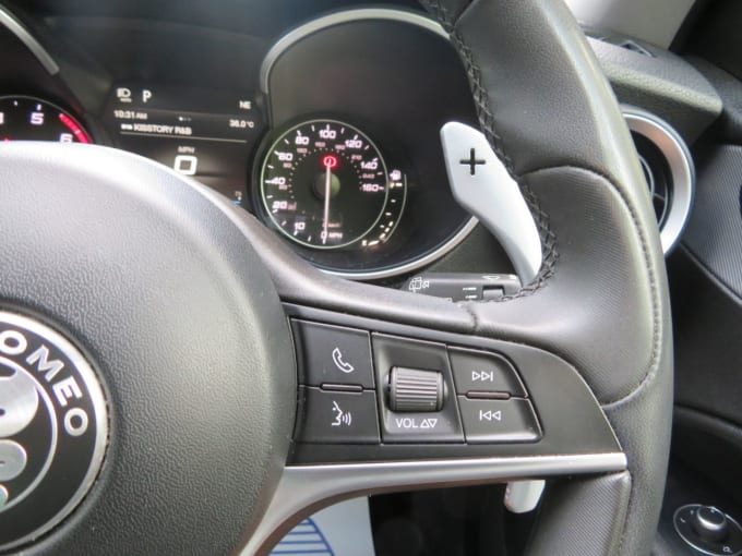 2025 Alfa Romeo Stelvio