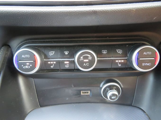2025 Alfa Romeo Stelvio