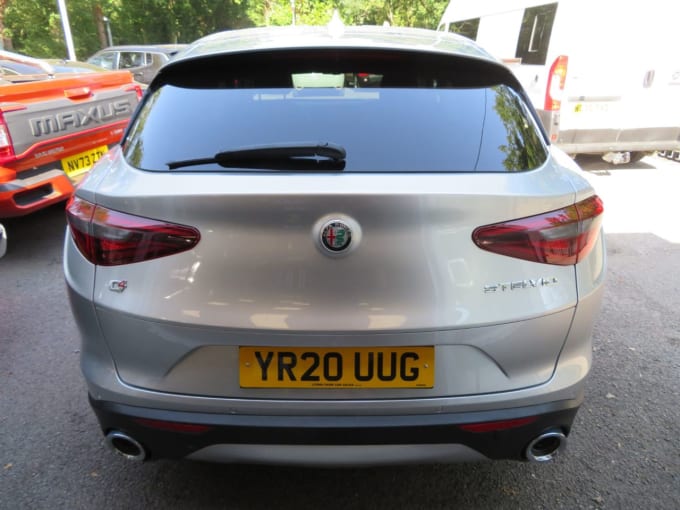 2025 Alfa Romeo Stelvio