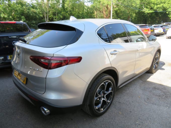 2025 Alfa Romeo Stelvio