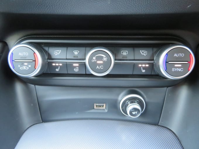 2025 Alfa Romeo Stelvio
