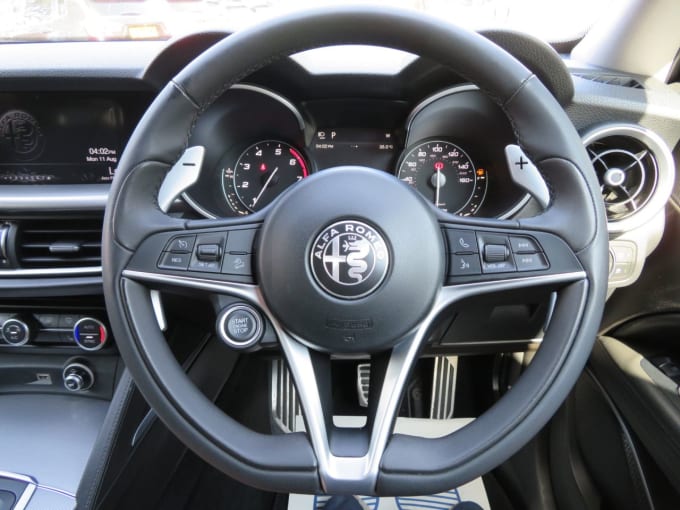 2025 Alfa Romeo Stelvio