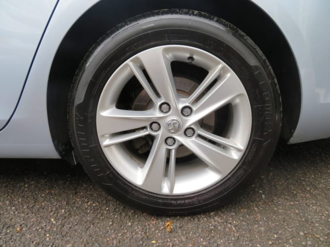 2025 Vauxhall Insignia