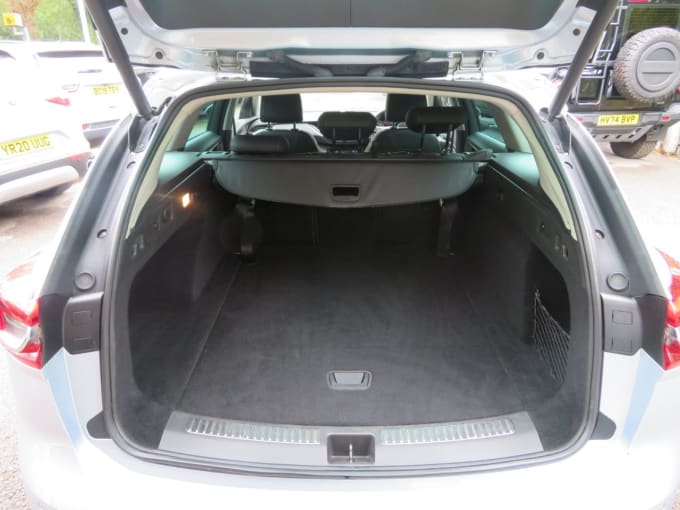2025 Vauxhall Insignia