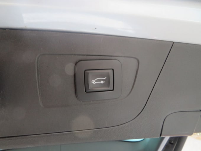 2025 Vauxhall Insignia