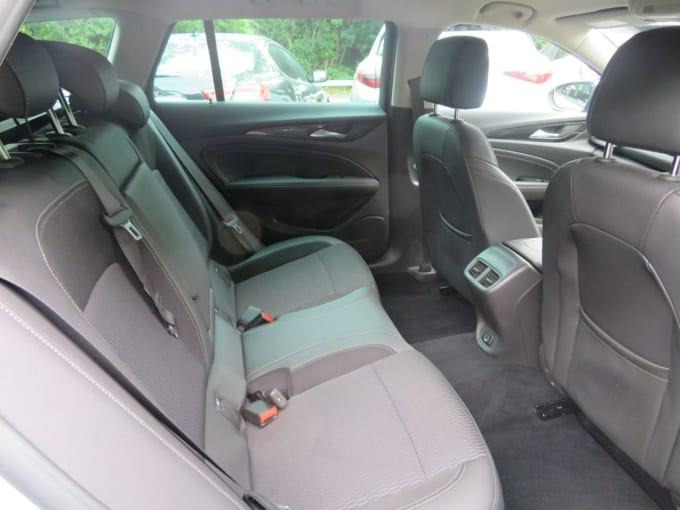 2025 Vauxhall Insignia
