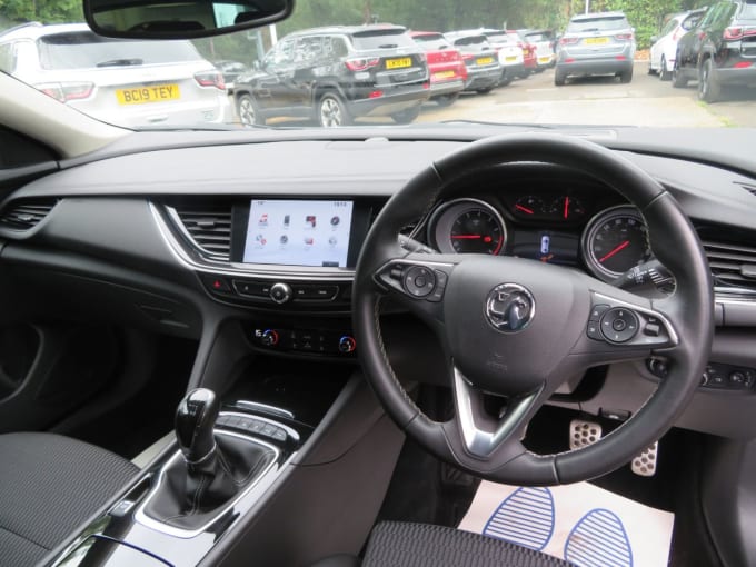 2025 Vauxhall Insignia