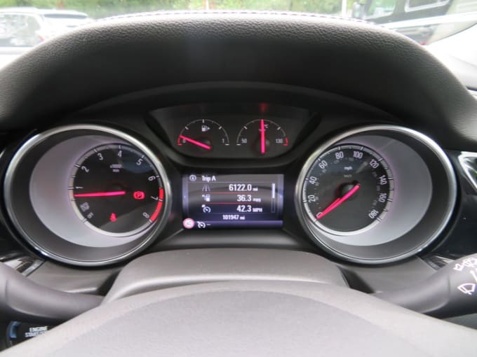 2025 Vauxhall Insignia