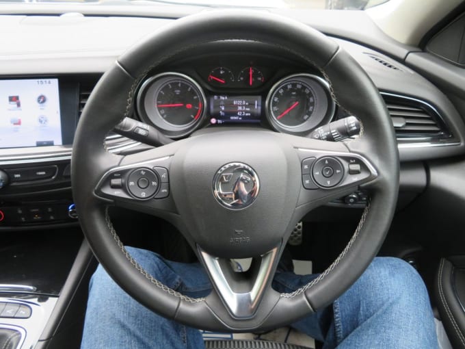 2025 Vauxhall Insignia