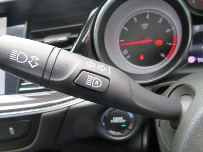 2025 Vauxhall Insignia