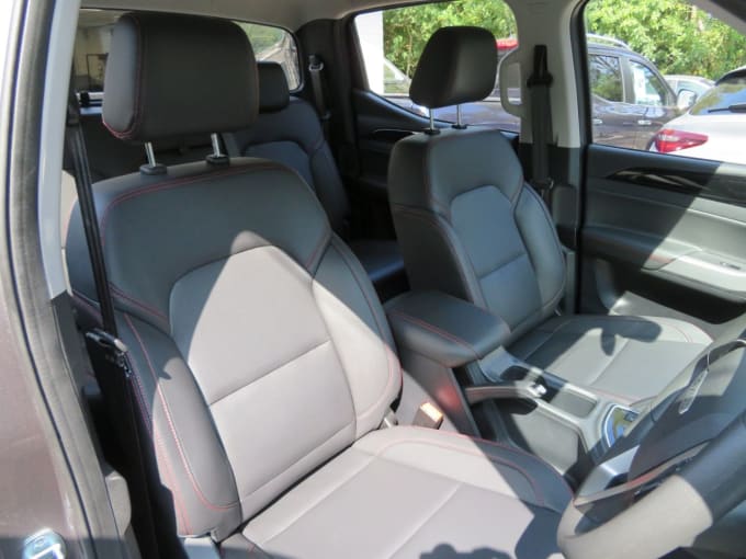 2025 Maxus T90ev