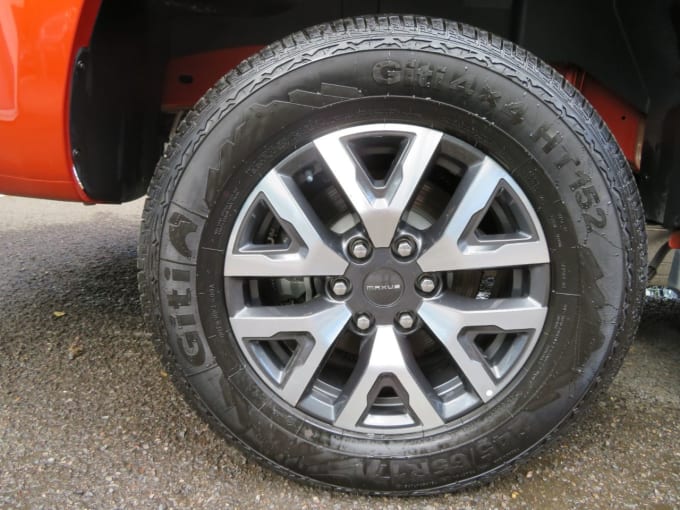 2025 Maxus T90ev