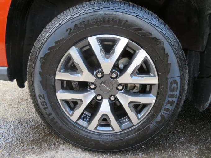 2025 Maxus T90ev