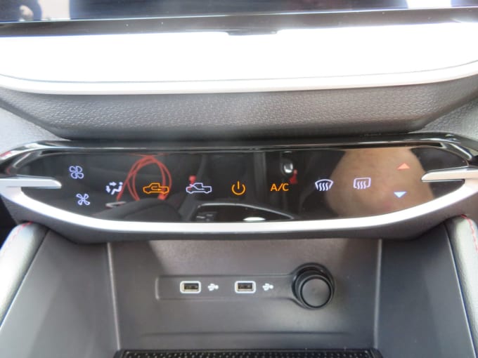 2025 Maxus T90ev