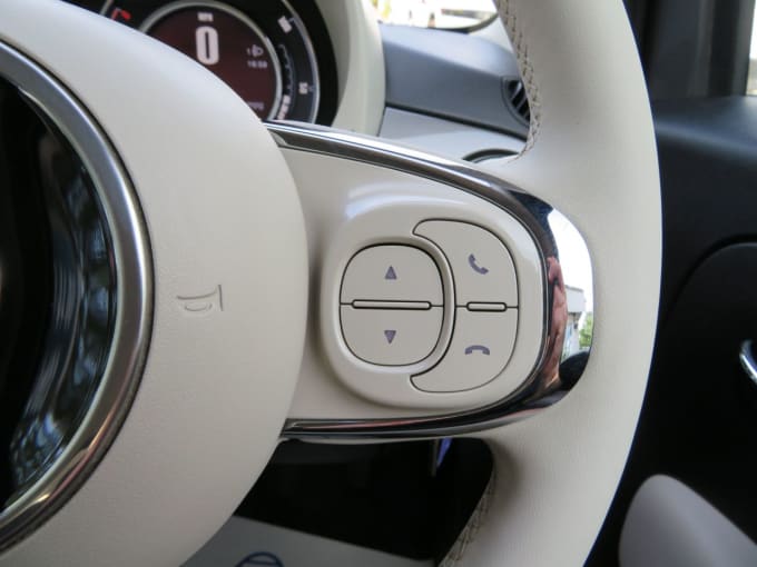 2025 Fiat 500c