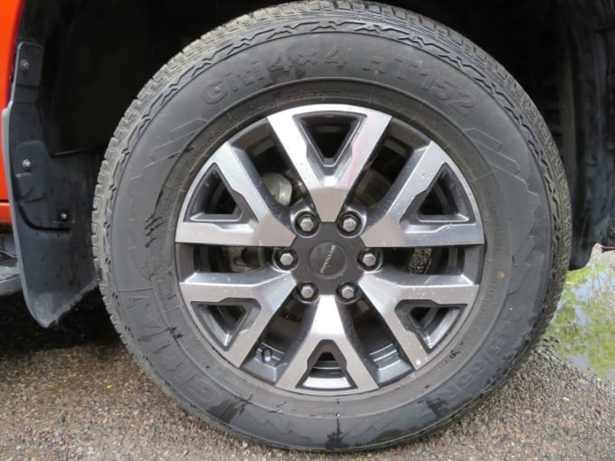 2025 Maxus T90ev