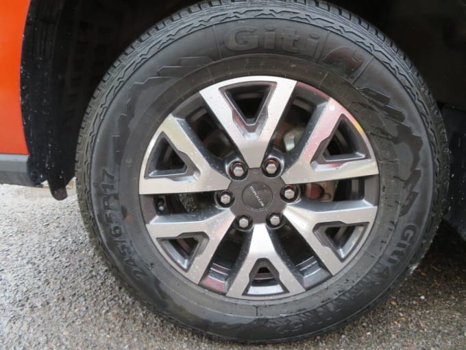 2025 Maxus T90ev