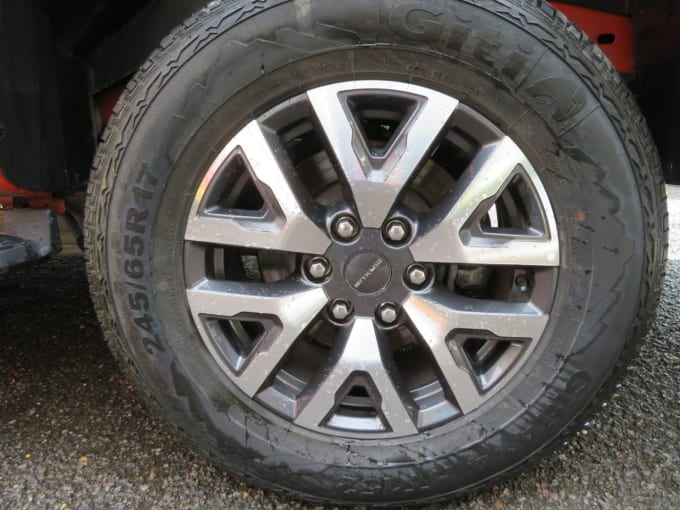 2025 Maxus T90ev