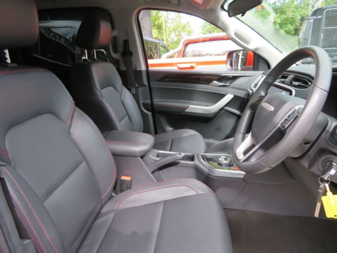 2025 Maxus T90ev