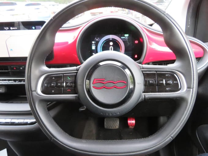 2025 Fiat 500e