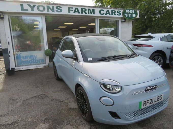 2025 Fiat 500e C