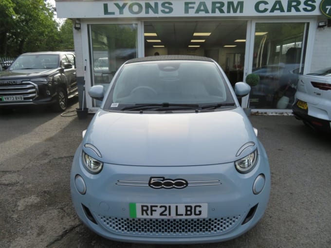 2025 Fiat 500e C