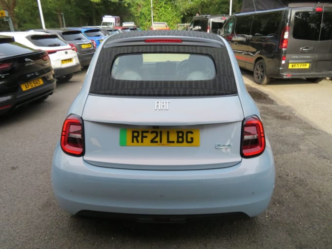 2025 Fiat 500e C