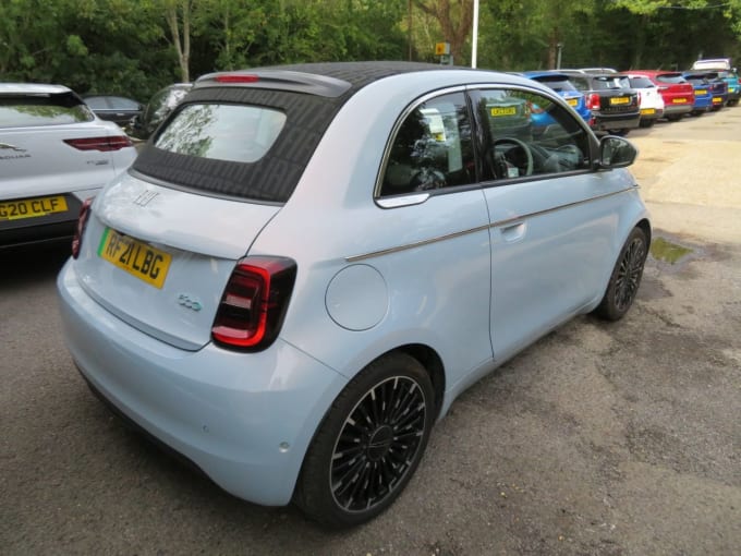 2025 Fiat 500e C