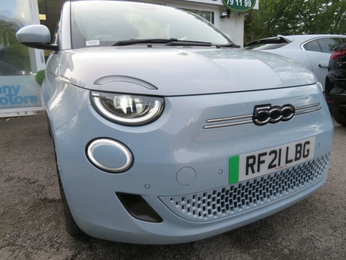 2025 Fiat 500e C
