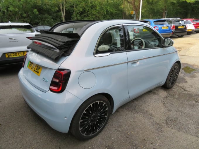 2025 Fiat 500e C