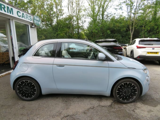 2025 Fiat 500e C