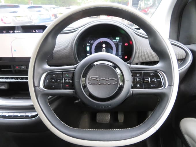 2025 Fiat 500e C