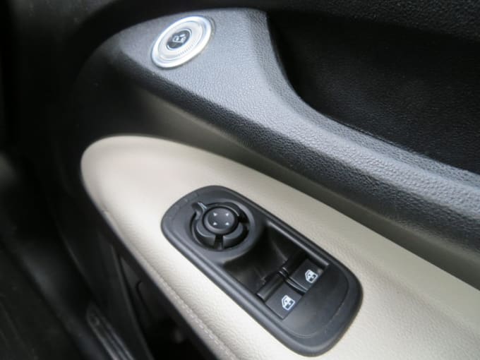 2025 Fiat 500e C