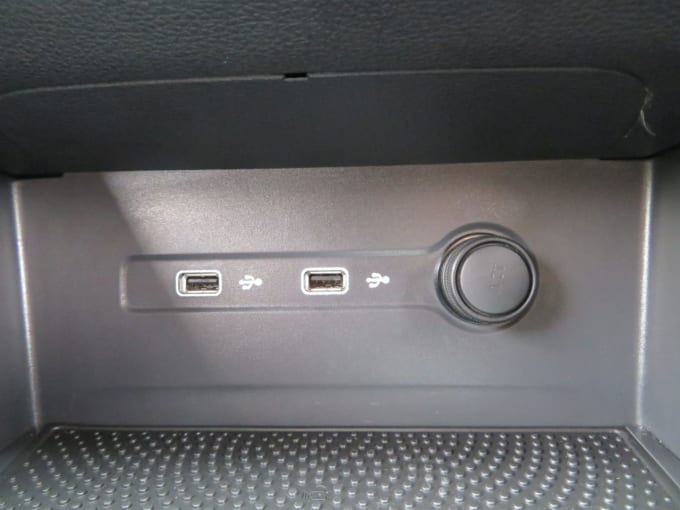 2025 Maxus T90ev