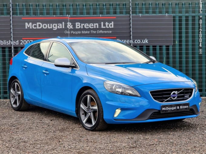 2024 Volvo V40